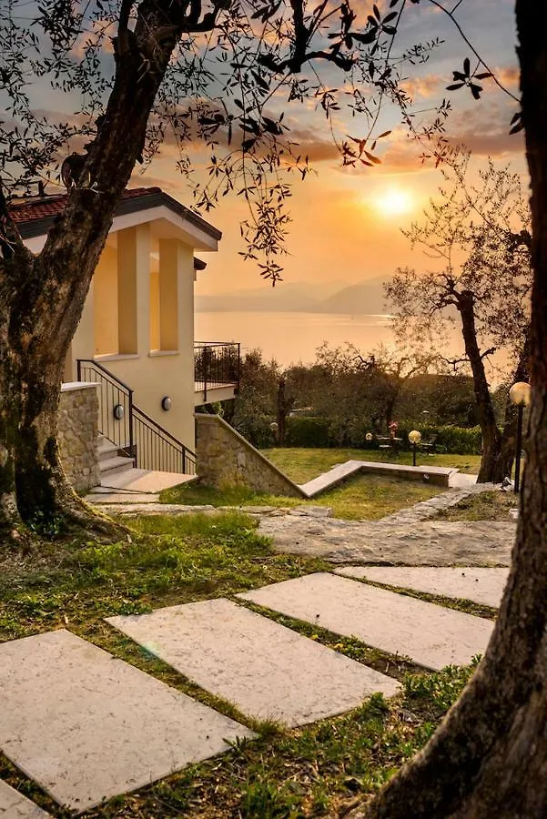 Maison Balu Villa 托里德尔贝纳科